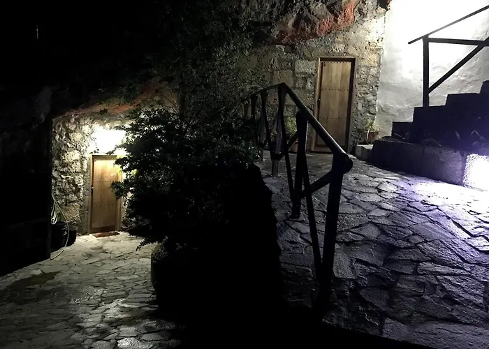 Polinarias Casa Cueva En Fasnia * サンタクルスデテネリフェ